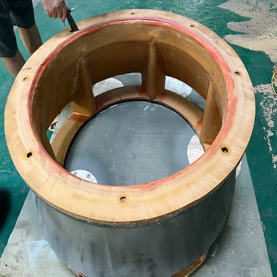 Rubber lined tank base